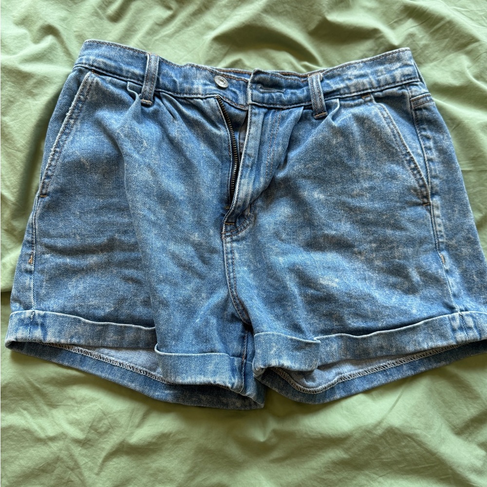 American Eagle Mom Shorts - Blue Denim Shorts in Size 25